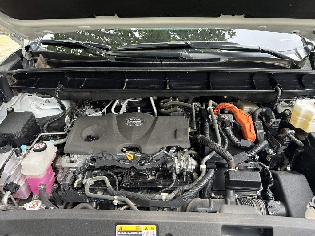 CROWN KLUGER 2021 2.5L HEV 4WD Signature Edition - Huishida Trading