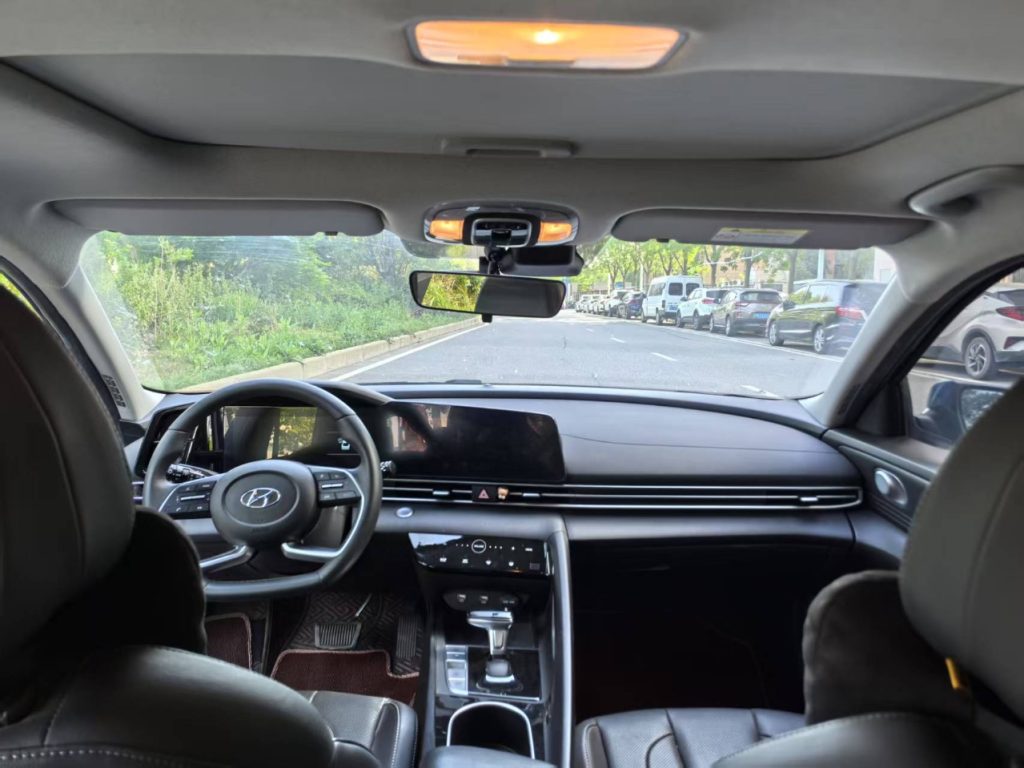 Hyundai Elantra 2021 1.5L CVT LUX Premium - Huishida Trading
