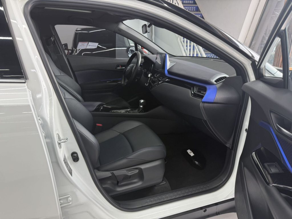 Toyota C-HR 2021 2.0L Deluxe - Huishida Trading