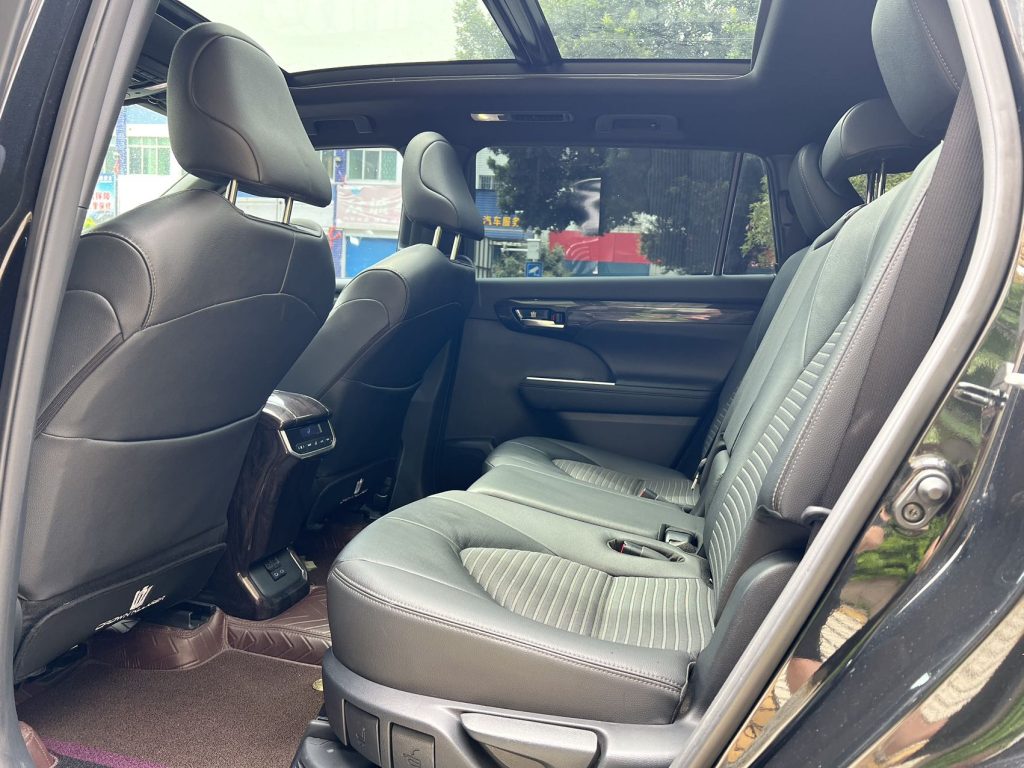 Toyota CROWN KLUGER 2021 2.5L HEV 4WD Premium Edition - Huishida Trading