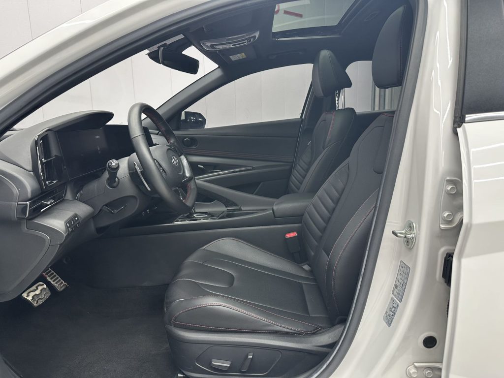 Hyundai Elantra 2021 240TGDi DCT LUX Premium - Huishida Trading
