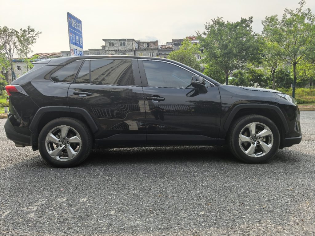 Toyota RAV4 2021 2.0L CVT 2WD Style Edition - Huishida Trading