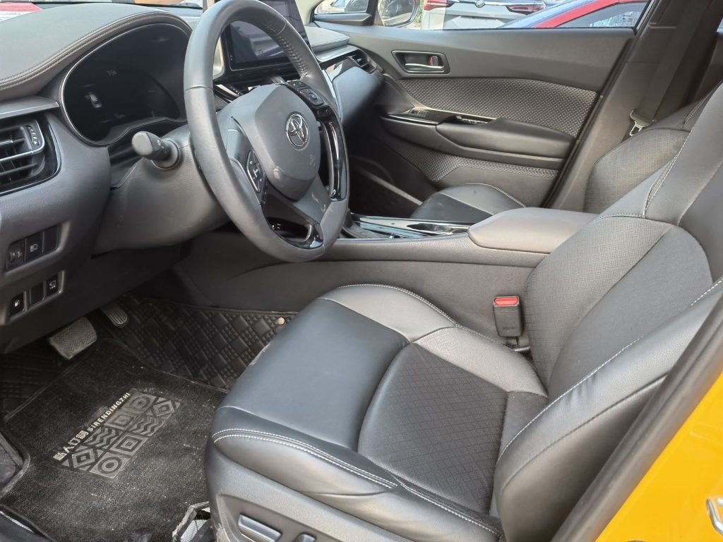 CHR 2021 Двухцилиндровый двигатель 2,0 л E-CVT Premium - Huishida Trading