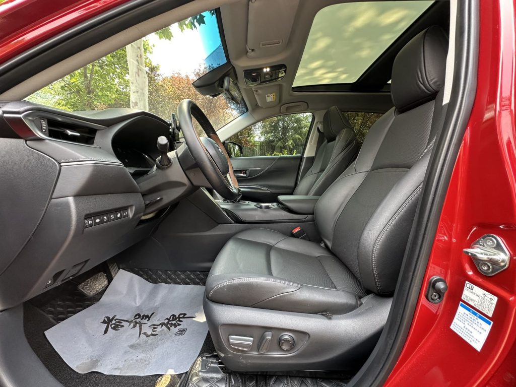 Toyota Venza 2022 Twin Engine 2.5LCVT 4WD Supreme Edition - Huishida Trading