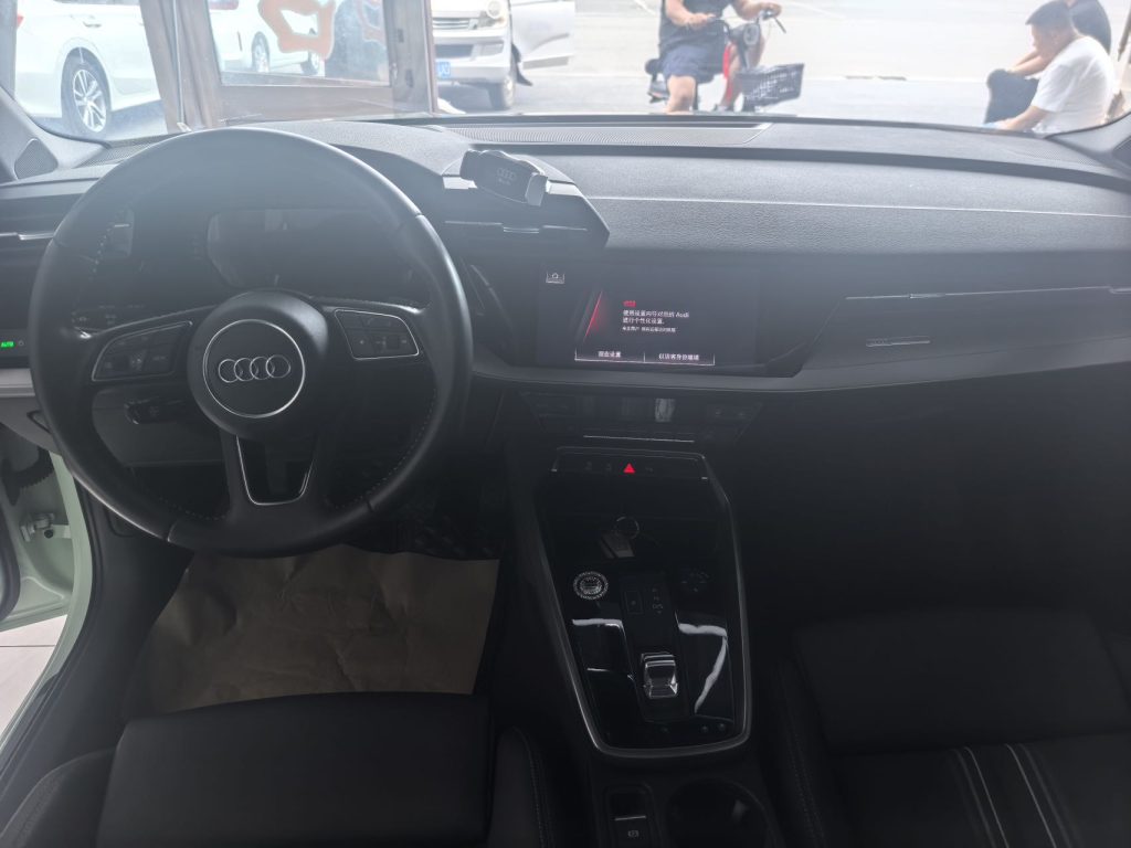 Audi A3 Sportback 35 TFSI 2021 Стильный спорт - Huishida Trading