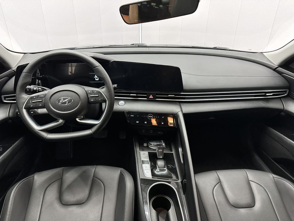 Hyundai Elantra 2021 1.5L CVT LUX Premium (2WD) - Huishida Trading