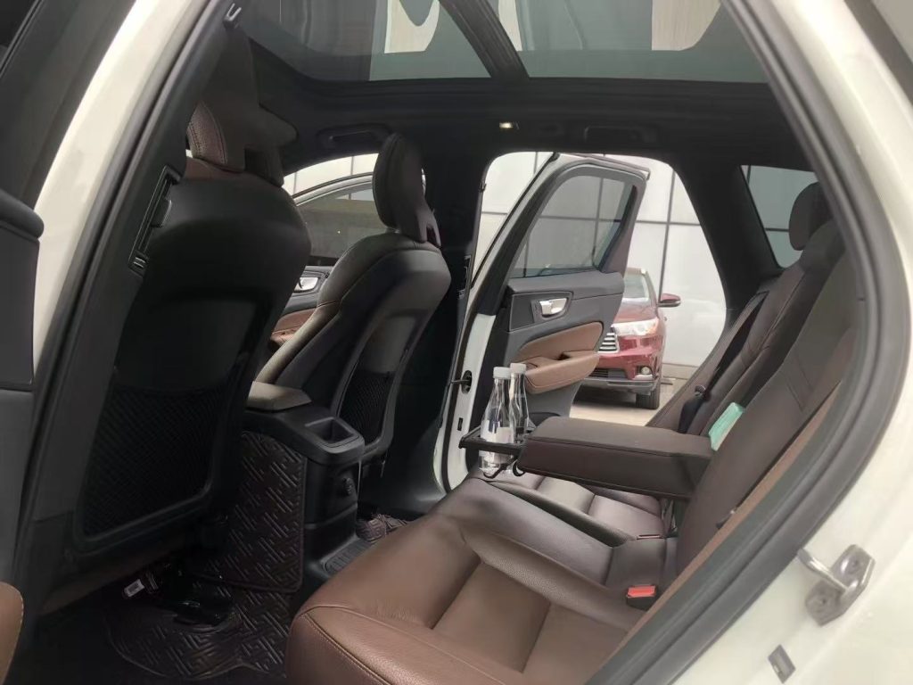 Volvo XC60 2022 T8 Plug-In Hybrid 4WD Intelligent Luxury Edition - Huishida Trading