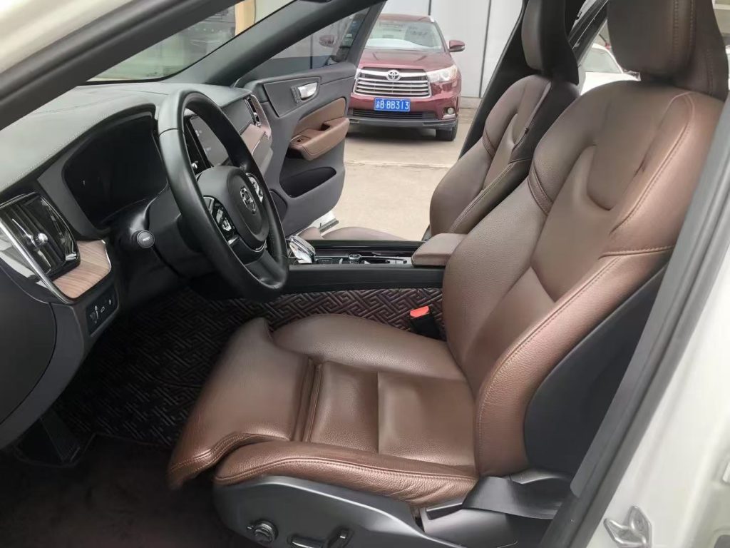 Volvo XC60 2022 T8 Plug-In Hybrid 4WD Intelligent Luxury Edition - Huishida Trading