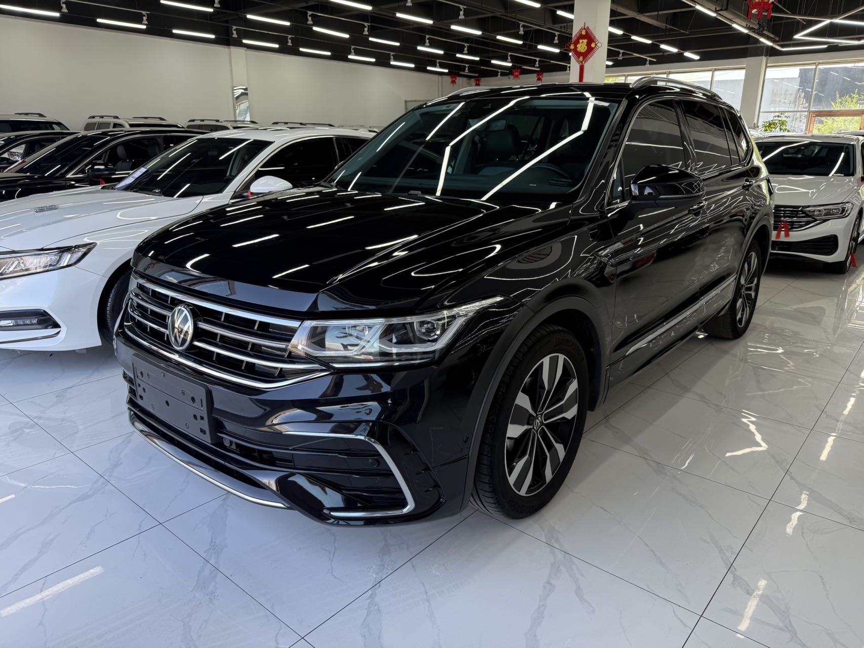 Volkswagen Tiguan L 2022 380TSl Auto 4WD R-Line Signature 7-Seater
