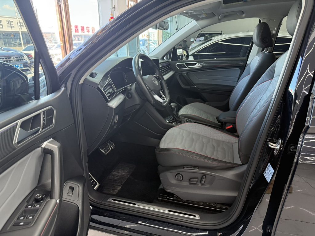 Volkswagen Tiguan L 2022 380TSl Auto 4WD R-Line Signature 7-Seater - Huishida Trading