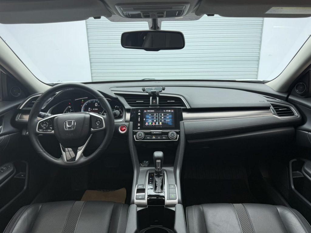 Civic 2019 220TURBO CVT Power Edition National V - Huishida Trading