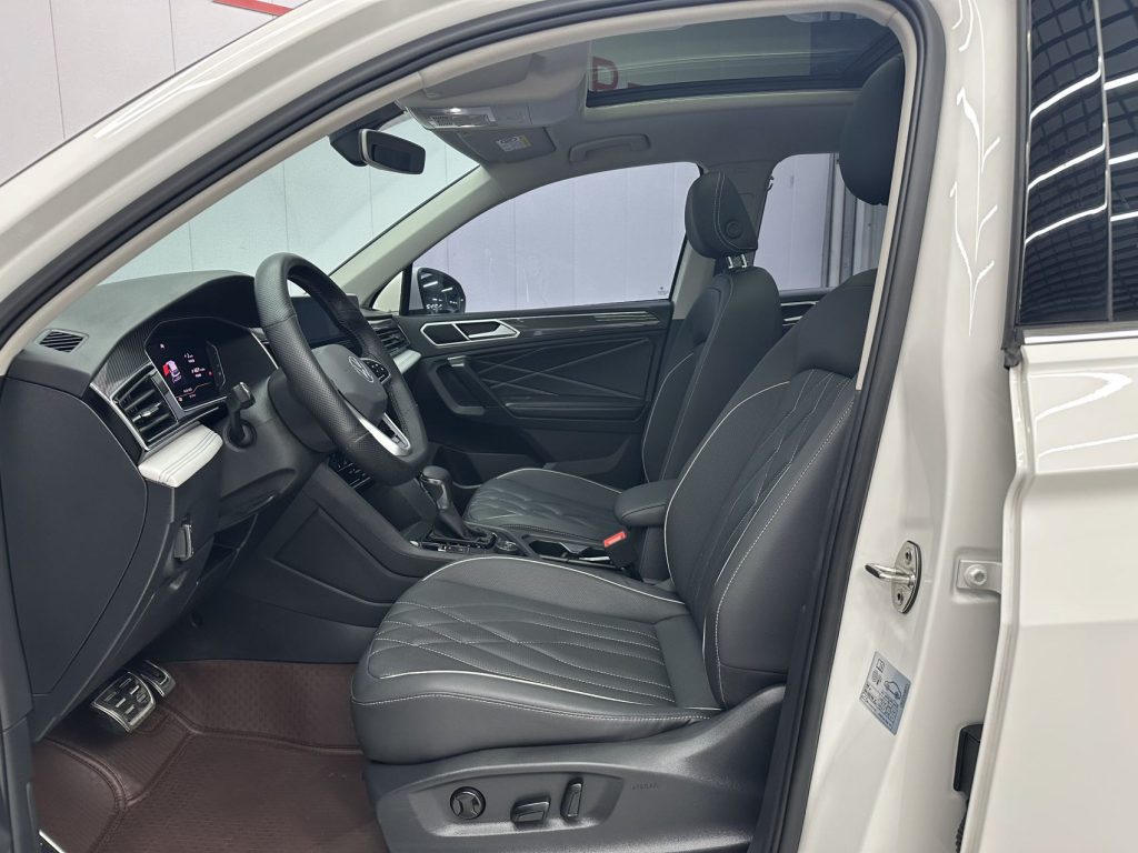 Volkswagen TIGUAN- L 2022 380TSI Auto 4WD R-Line 7-местный - Huishida Trading