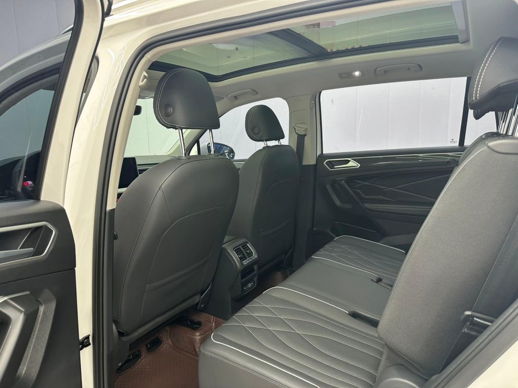 Volkswagen TIGUAN- L 2022 380TSI Auto 4WD R-Line 7-местный - Huishida Trading