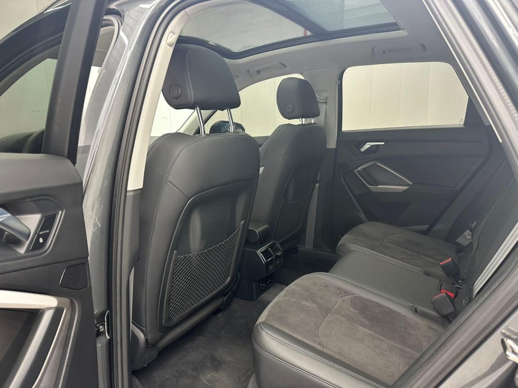 Audi Q3 2022 35 TFSI Fashion Dynamic - Huishida Trading