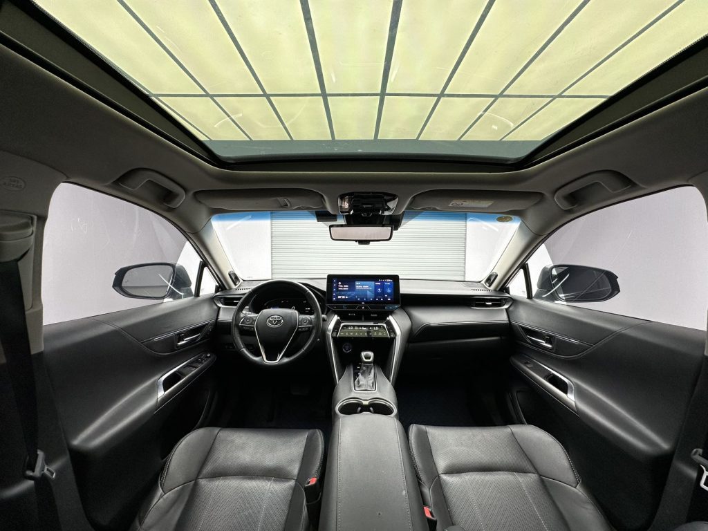 HARRIER 2022 Twin Engine 2.5L CVT 4WD Flagship Edition - Huishida Trading