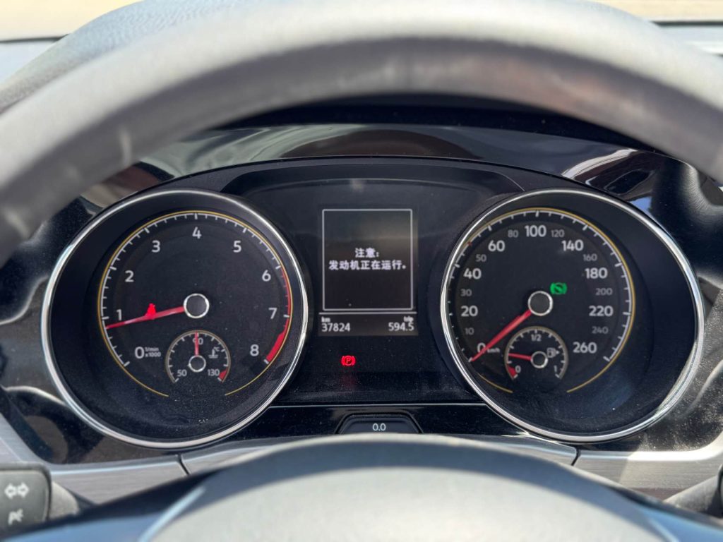 Volkswagen Touran 2021 Touran L 280TSI DSG Comfort 7-местный - Huishida Trading