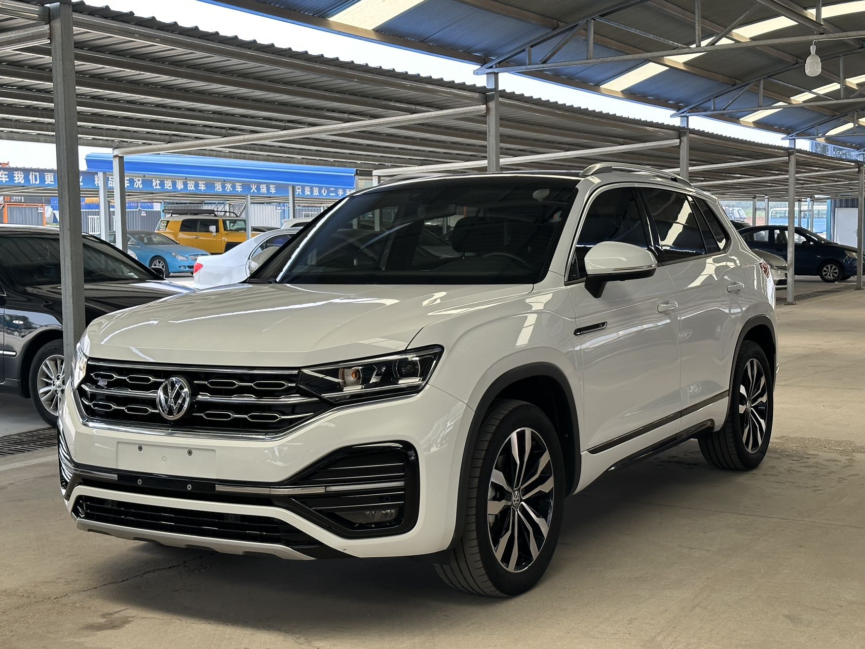 Volkswagen TAYRON 2022 380TSI 4WD R-Line