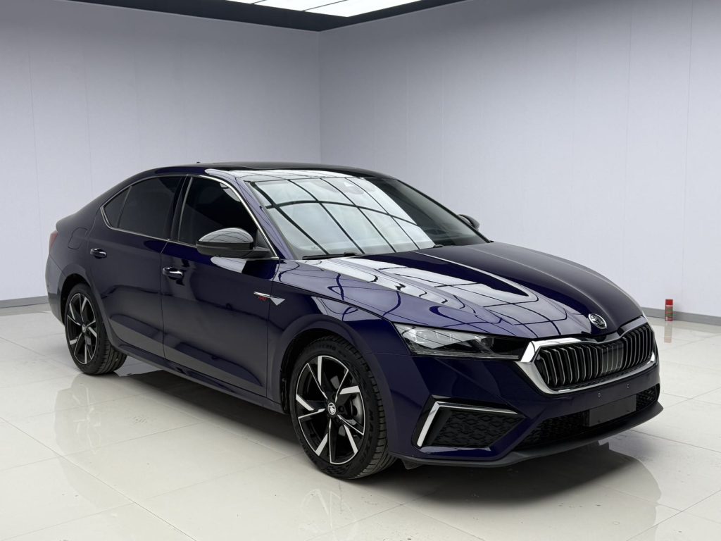 Octavia 2021 PRO TSI 280 DSG Signature Edition - Huishida Trading