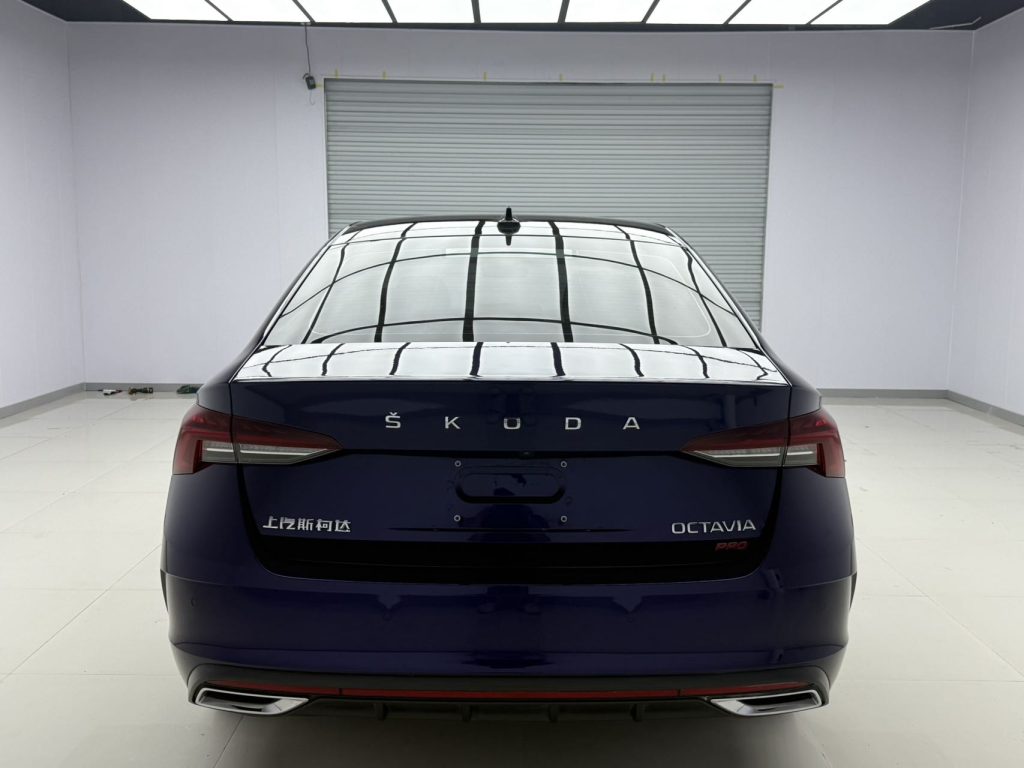 Octavia 2021 PRO TSI 280 DSG Signature Edition - Huishida Trading