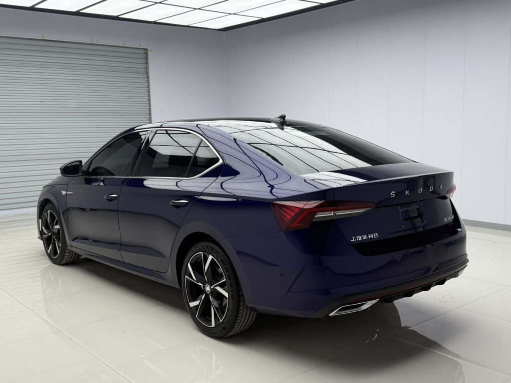 Octavia 2021 PRO TSI 280 DSG Signature Edition - Huishida Trading