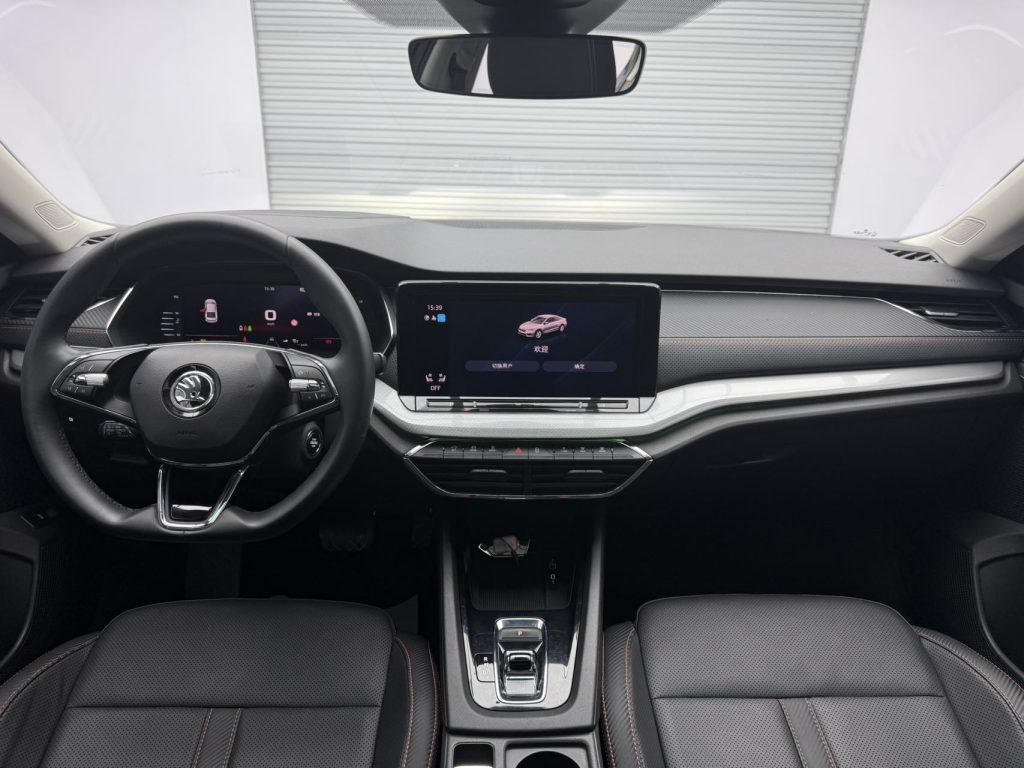 Octavia 2021 PRO TSI 280 DSG Signature Edition - Huishida Trading