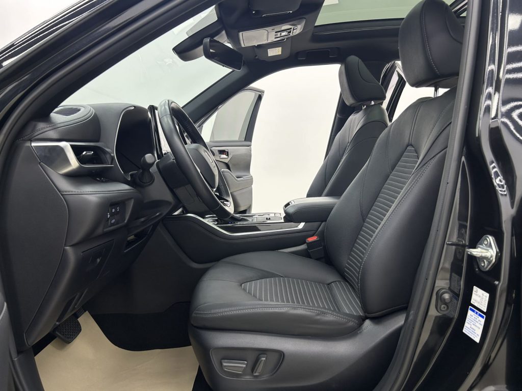 Toyota Crown Kluger2022 2.5L HEV 4WD Premium Edition - Huishida Trading
