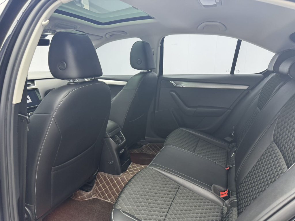 Octavia 2020 TSI230DSG Intelligent Luxury Edition - Huishida Trading