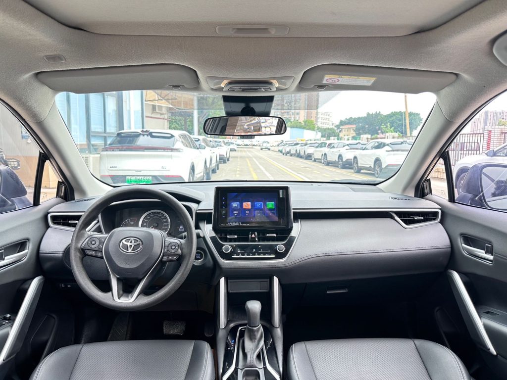 Toyota Frontlander 2022 2.0L CVT Deluxe - Huishida Trading