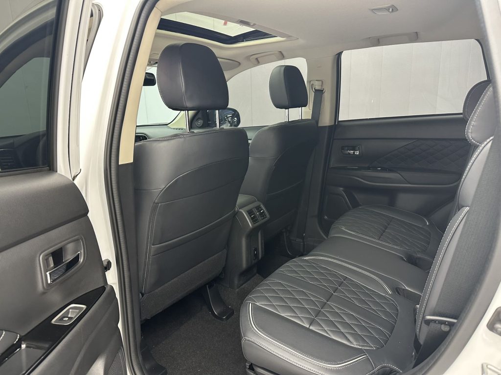 Outlander 2020 2.4L 4WD Enjoy Edition 5-местный - Huishida Trading