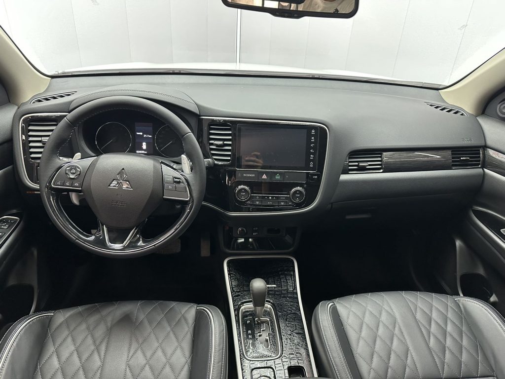 Outlander 2020 2.4L 4WD Enjoy Edition 5-местный - Huishida Trading