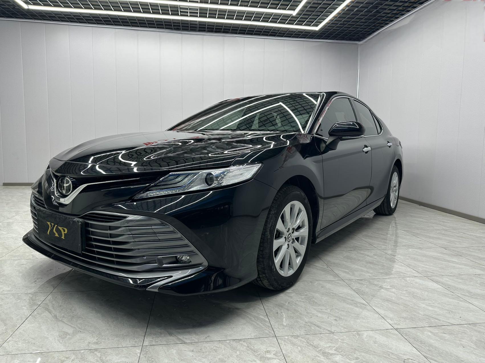 Toyota Camry 2021 2.0G Luxury