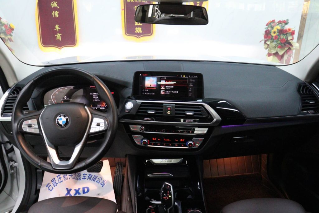 BMW X3 2021 xDrive25i Luxury Package Lift display - Huishida Trading