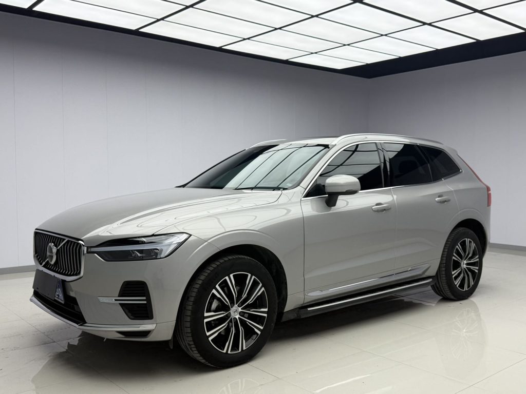 Volvo xc60 2022 B5 4WD Smart Vision Deluxe - Huishida Trading