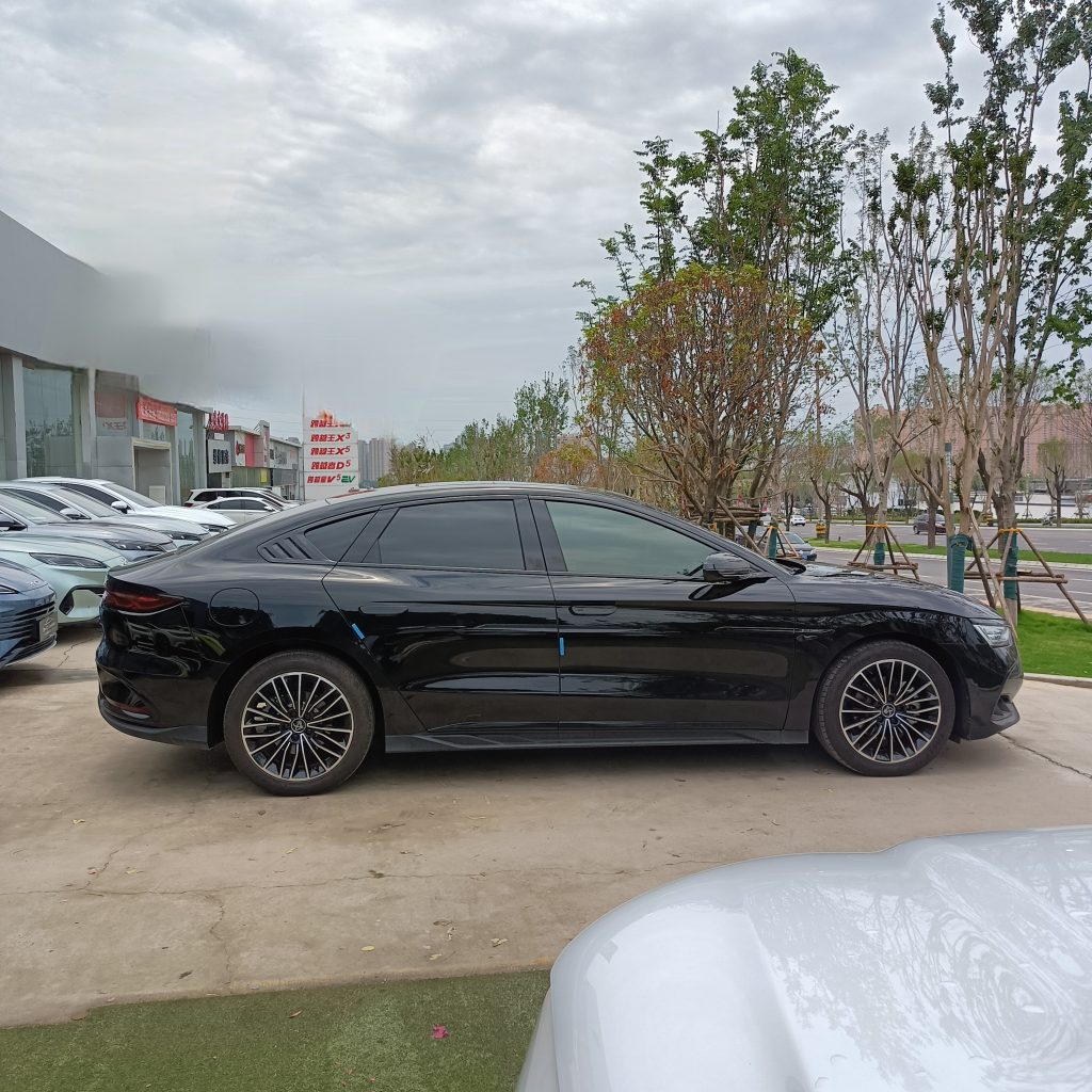 BYD Han 2022 DM-i 121KM Premium - Huishida Trading