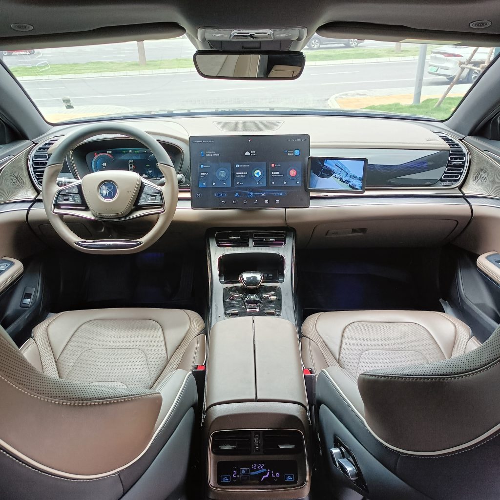 BYD Han 2022 DM-i 121KM Premium - Huishida Trading