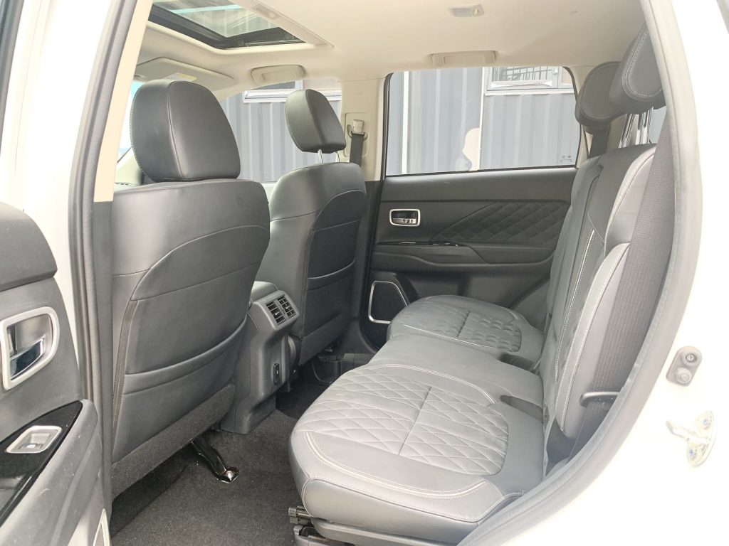 Outlander 2021 2.4L 4WD Enjoy Edition 7-местный - Huishida Trading