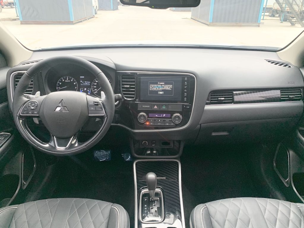 Outlander 2021 2.4L 4WD Enjoy Edition 7-местный - Huishida Trading