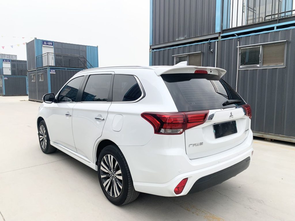 Outlander 2021 2.4L 4WD Enjoy Edition 7-местный - Huishida Trading