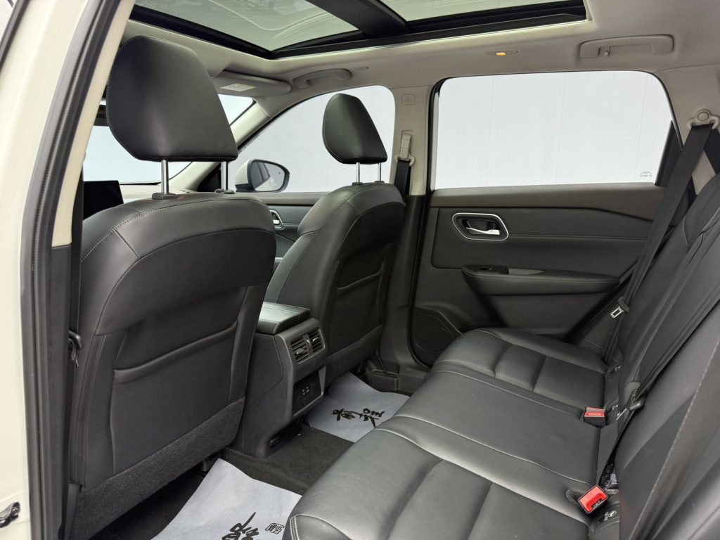 Nissan X-Trail 2021 VC-Turbo300 CVT 2WD Luxury Edition - Huishida Trading