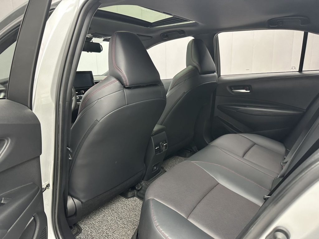 Toyota LEVIN 2022 185T CVT Sport - Huishida Trading