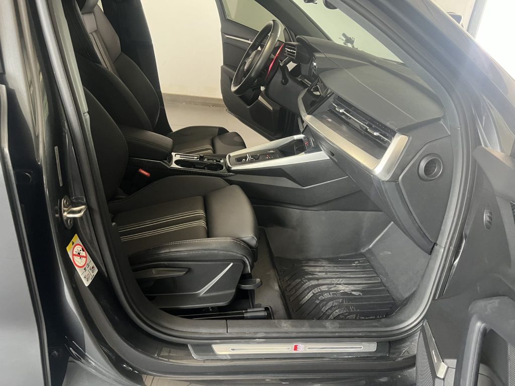 AUDI A3 2021 Sportback 35 TFSI Fashion Sport Edition - Huishida Trading