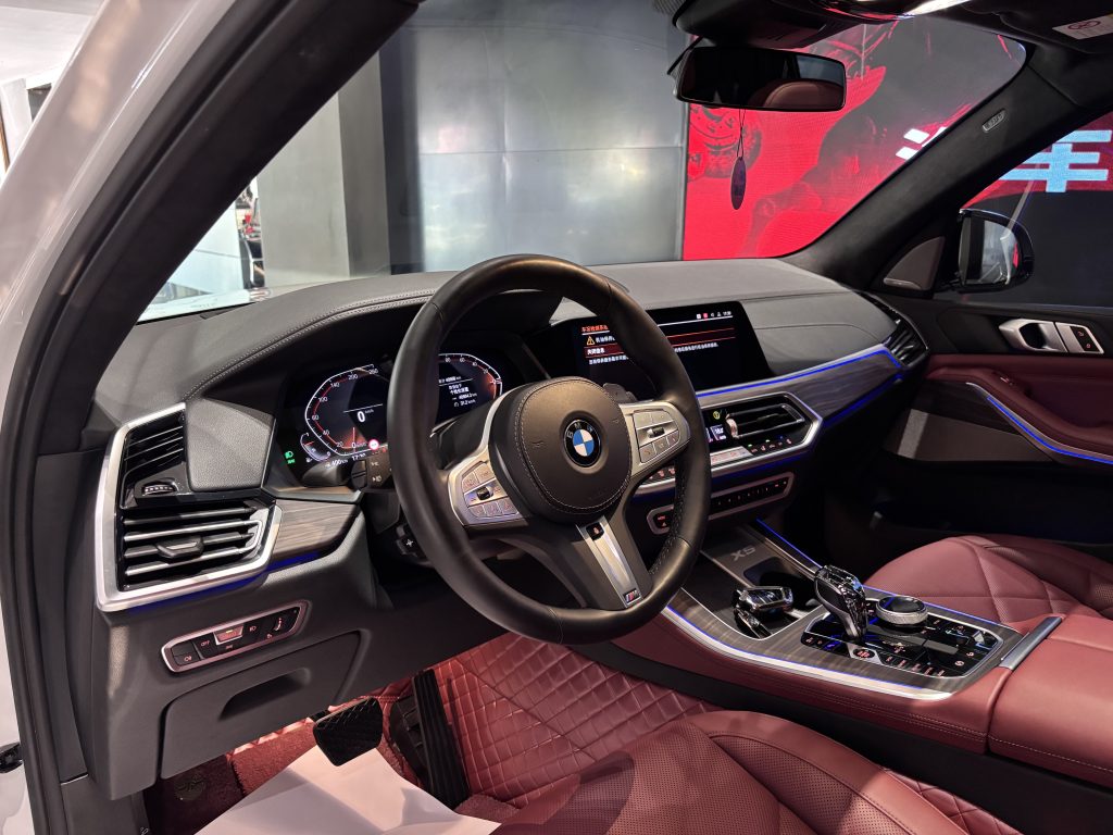 BMW X5 2022 Модифицированный xDrive 40Li Premium M Sport Package - Huishida Trading