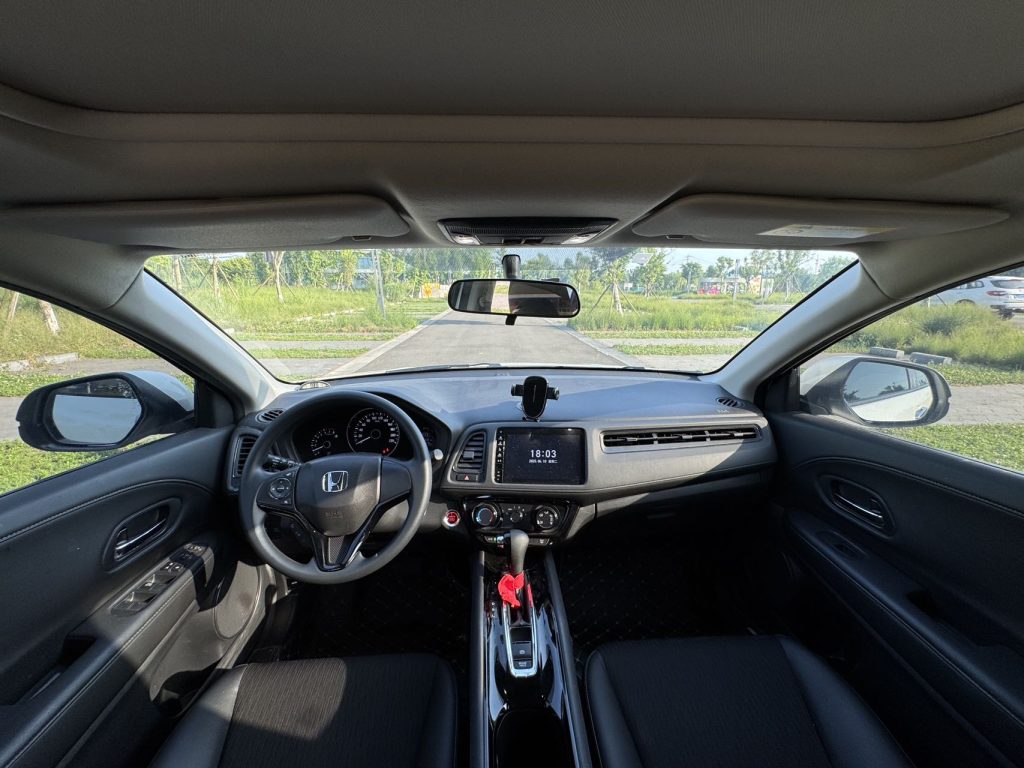 VEZEL 2020 1.5L CVT Luxury Edition - Huishida Trading