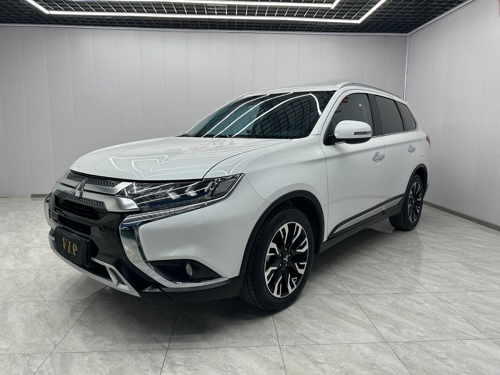 Mitsubishi Outlander 2020 2.4L 4WD Enjoy Edition 5-местный