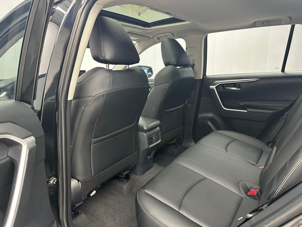 Toyota RAV4 2021 2.0L CVT 2WD Style PLUS Edition - Huishida Trading