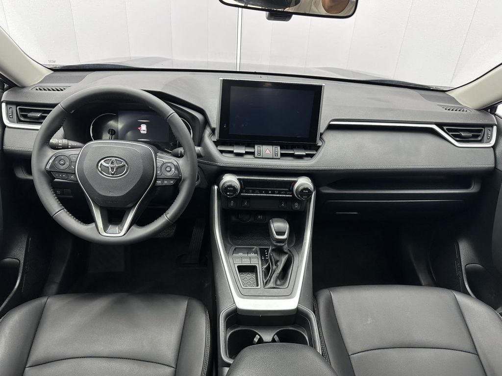 Toyota RAV4 2021 2.0L CVT 2WD Style PLUS Edition - Huishida Trading