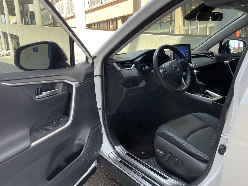 Toyota RAV4 2021 2.0L CVT 4WD Style Plus Edition - Huishida Trading