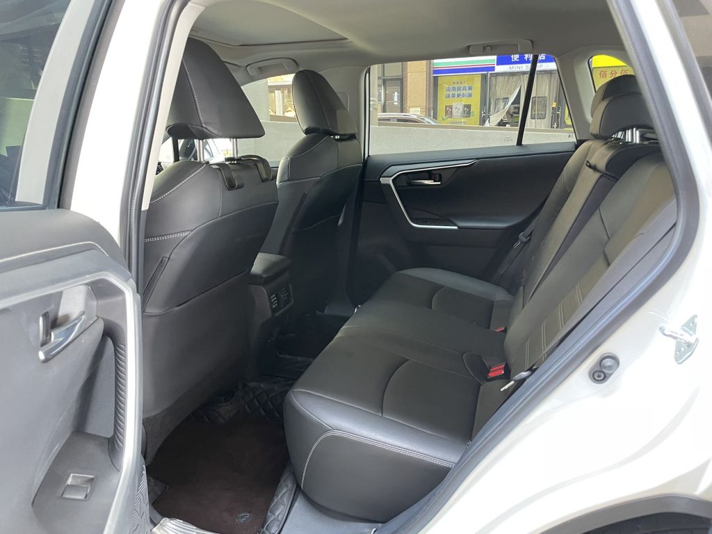 Toyota RAV4 2021 2.0L CVT 4WD Style Plus Edition - Huishida Trading