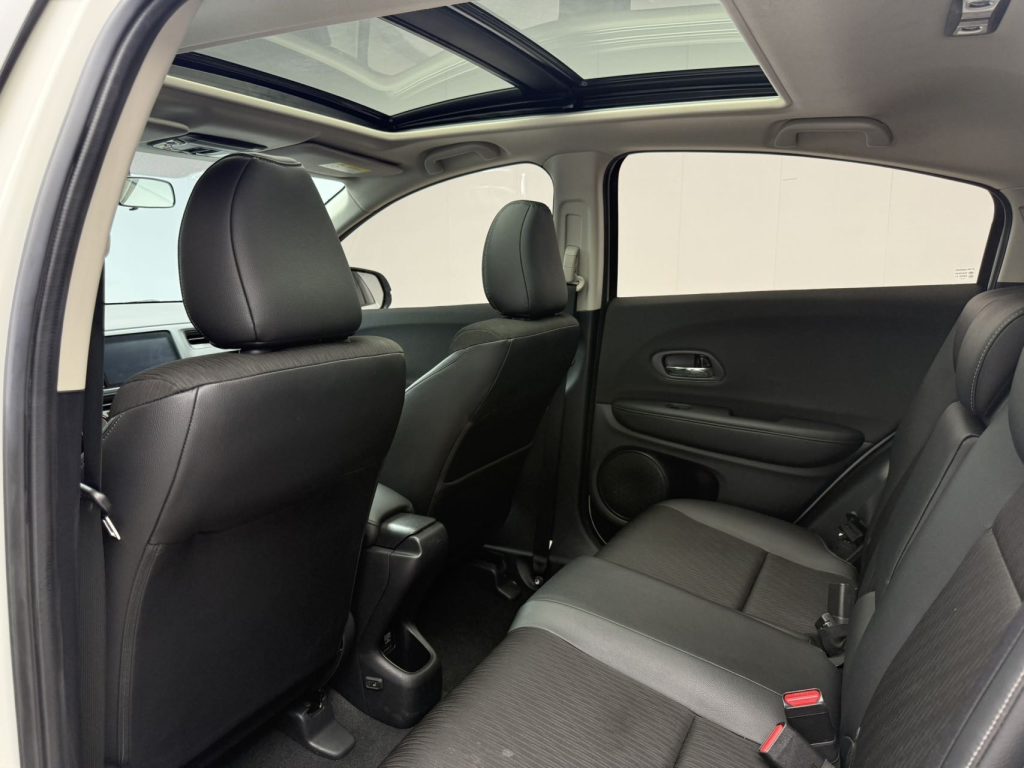 Honda VEZEL 2020 1.5L CVT Pioneer - Huishida Trading