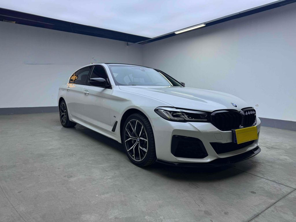 BMW 5 серии 2022 Модифицированный II 530Li Premium M Sport Package - Huishida Trading